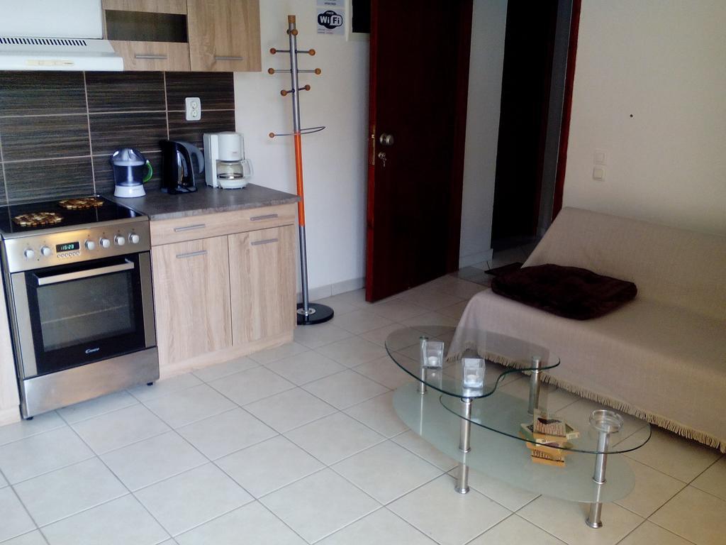 Erofili Apartments Souda Luaran gambar