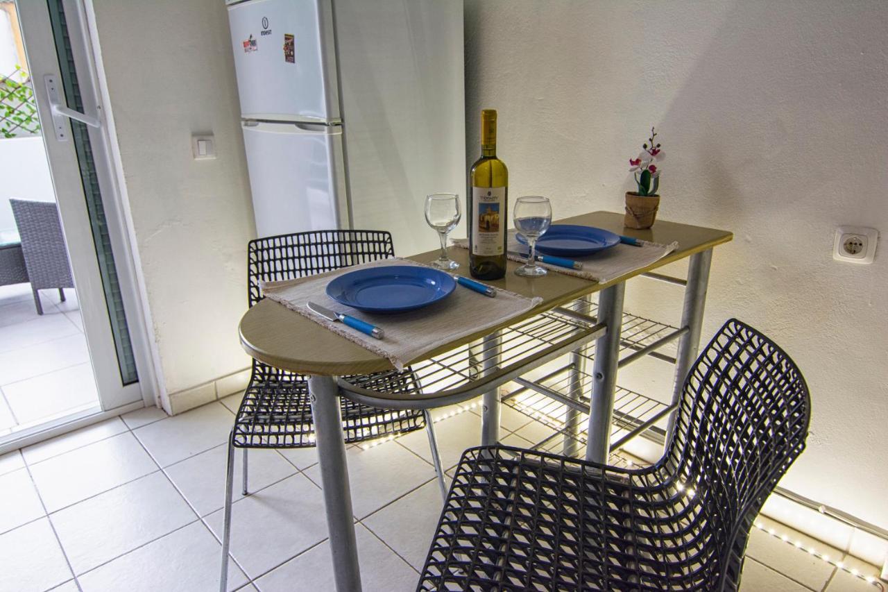 Erofili Apartments Souda Luaran gambar